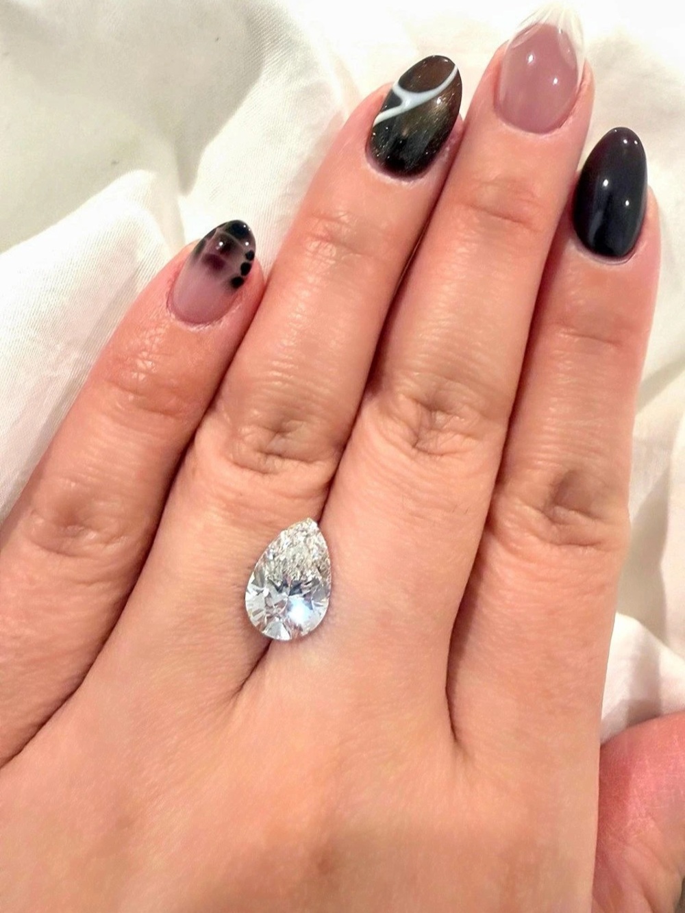 3.08 CT Pear-Shaped Lab-Grown Diamond — F VS2